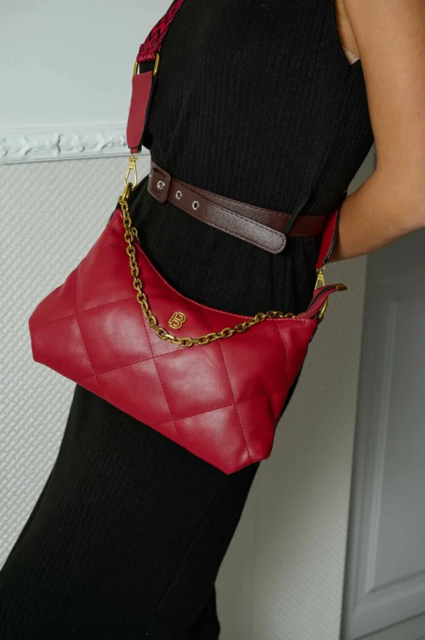 Τσάντα ώμου - χιαστί με αλυσίδα HW621904 -RED